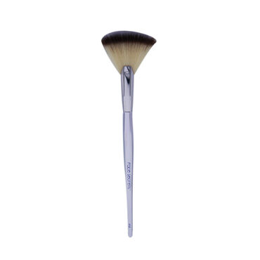 Face Secrets F12 Fan Brush