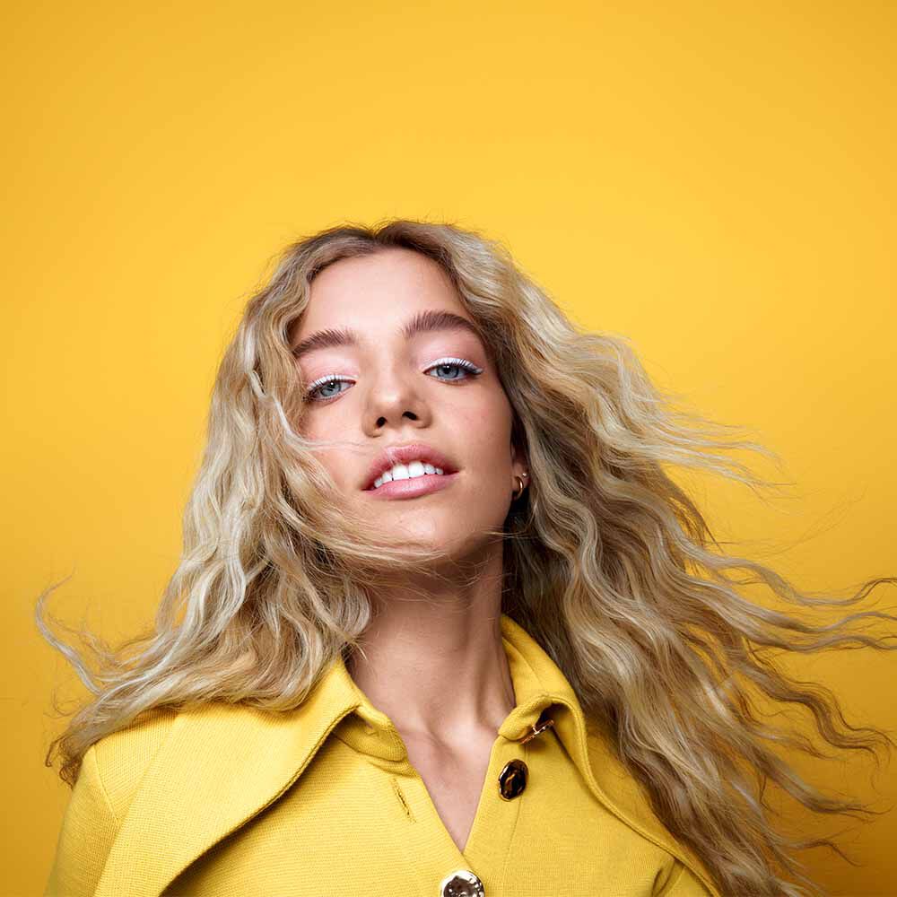 Matrix Total Results A Curl Can Dream Scrunch N' Go Defining Spray