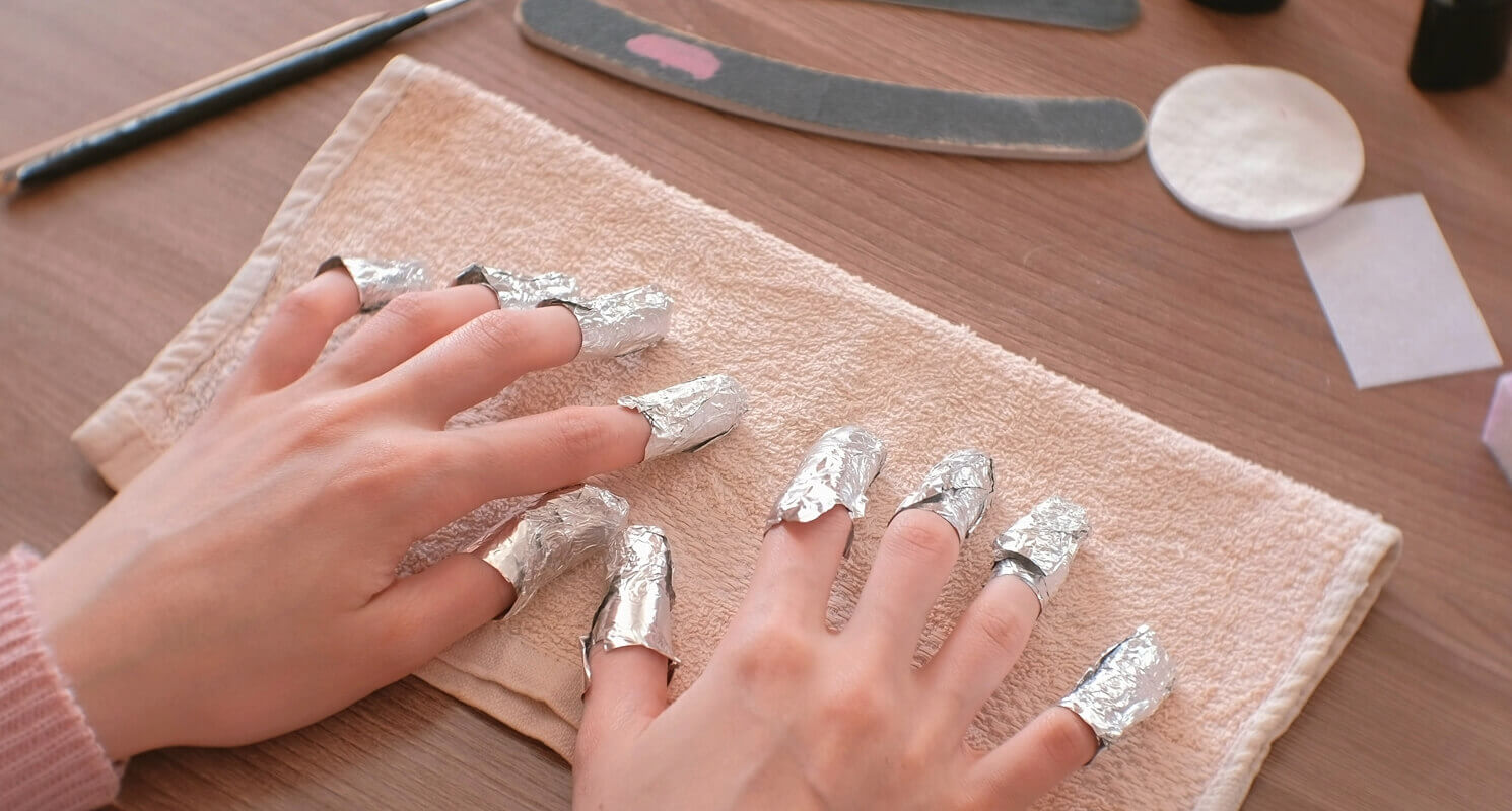 How To Remove Acrylic Nails [5 EASY STEPS] - Naio Nails | Blog