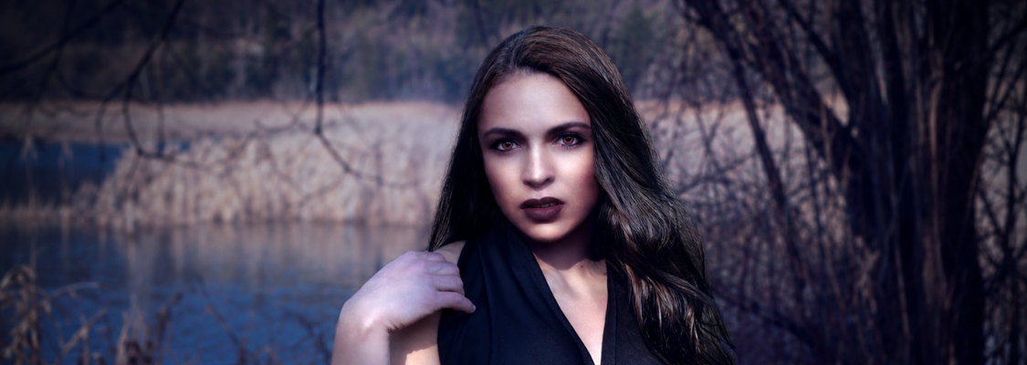 gothic glam vampire look